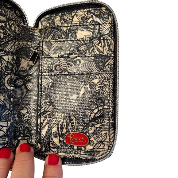 Sakroots Navy Spirit Desert Wrist Wallet Bi Fold Zipper - Picture 4 of 5